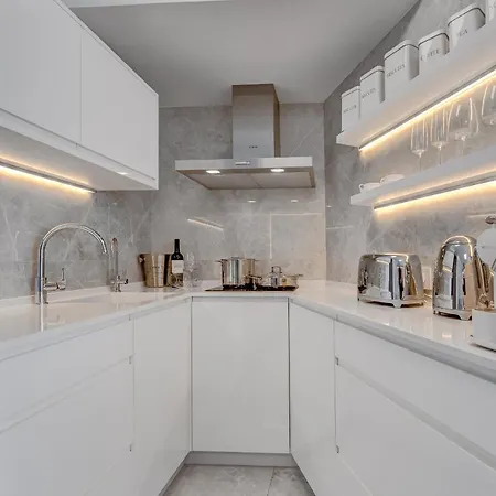 Ocean View Luxury Ph014 아파트 아데제